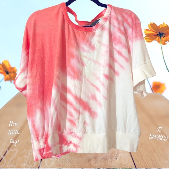 NWT MYSTEREE BRAND UNIQUE TOP, open v-neck front with twist at bottom center, - Picture 9 of 15